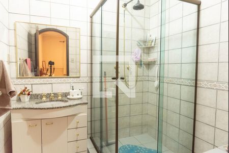 Casa à venda com 264m², 3 quartos e 1 vaga Casa à venda com 264m², 3 quartos e 1 vagaBanheiro da Suíte