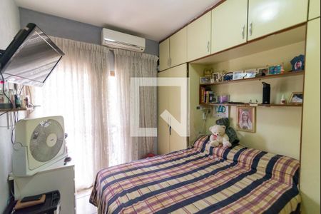 Quarto 1 de apartamento à venda com 2 quartos, 70m² em Grajaú, Rio de Janeiro