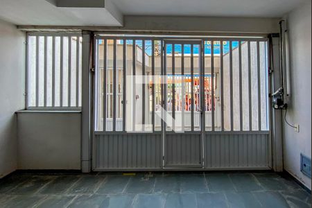 Apartamento à venda com 185m², 3 quartos e 2 vagas Apartamento à venda com 185m², 3 quartos e 2 vagasGaragem