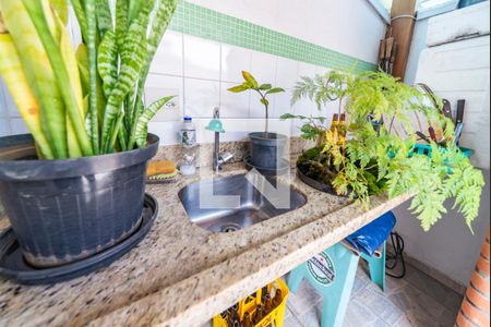 Apartamento à venda com 185m², 3 quartos e 2 vagas Apartamento à venda com 185m², 3 quartos e 2 vagasDetalhe área da churrasqueira