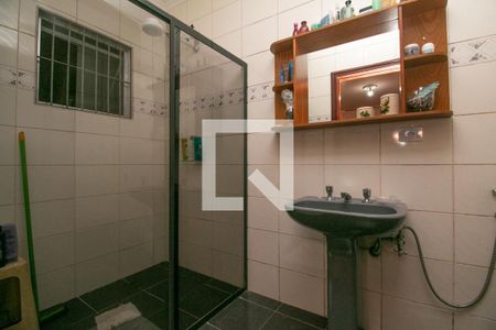 Banheiro Suíte 1 de casa à venda com 5 quartos, 200m² em Vila Esperança, São Paulo