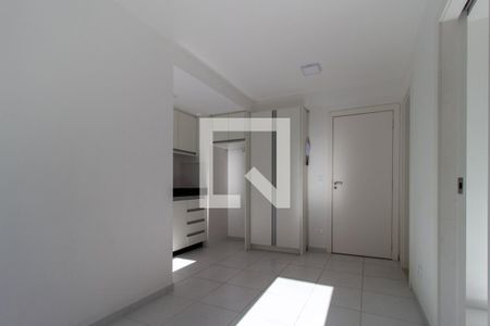 Sala de apartamento para alugar com 1 quarto, 30m² em Água Verde, Curitiba