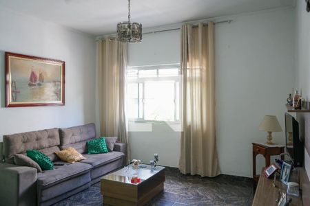 Casa à venda com 200m², 5 quartos e 2 vagasCasa 1- Sala