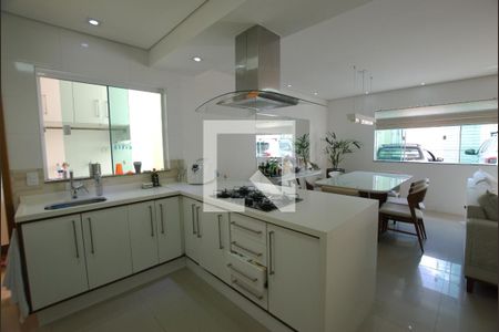 Cozinha de casa à venda com 3 quartos, 120m² em Vila Brasilina, São Paulo