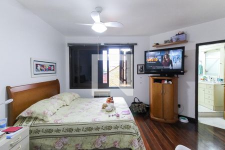 Suíte 1 de casa à venda com 3 quartos, 400m² em Partenon, Porto Alegre