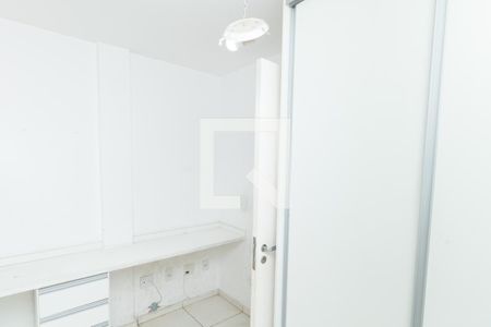 Quarto 1 de casa de condomínio para alugar com 3 quartos, 80m² em Bento Ribeiro, Rio de Janeiro