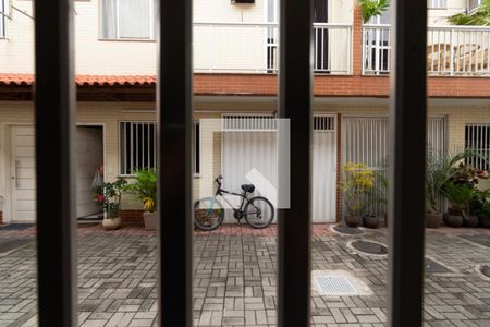 Vista da sala de casa de condomínio para alugar com 3 quartos, 80m² em Bento Ribeiro, Rio de Janeiro