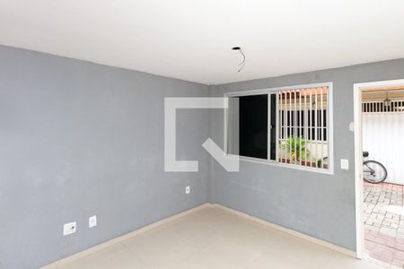 Sala de casa de condomínio para alugar com 3 quartos, 80m² em Bento Ribeiro, Rio de Janeiro