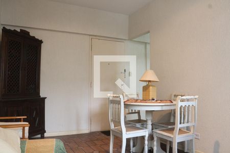 Sala de apartamento para alugar com 1 quarto, 60m² em Centro, São Vicente