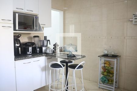 Casa para alugar com 160m², 3 quartos e 5 vagas Casa para alugar com 160m², 3 quartos e 5 vagasCozinha