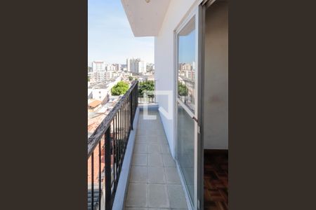 Apartamento à venda com 89m², 2 quartos e 1 vaga Apartamento à venda com 89m², 2 quartos e 1 vagaVaranda