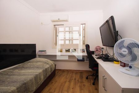 Quarto 1 de casa para alugar com 4 quartos, 200m² em Hípica, Porto Alegre