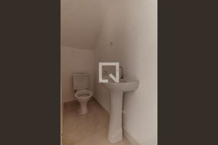 Lavabo de casa de condomínio para alugar com 2 quartos, 65m² em Vila Alpina, São Paulo