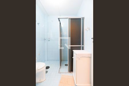 Banheiro de apartamento para alugar com 1 quarto, 28m² em Vila Buarque, São Paulo