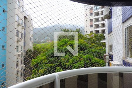 Sala - Vista de apartamento para alugar com 3 quartos, 87m² em Itacorubi, Florianópolis