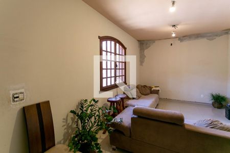 Sala de casa à venda com 4 quartos, 258m² em Santa Amelia, Belo Horizonte