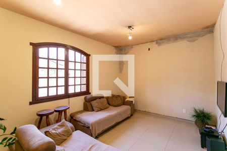 Sala de casa à venda com 4 quartos, 258m² em Santa Amelia, Belo Horizonte