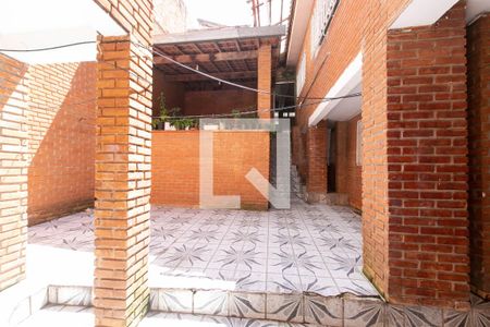 Casa à venda com 250m², 6 quartos e 4 vagas Casa à venda com 250m², 6 quartos e 4 vagasQuintal