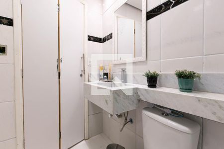 Casa à venda com 250m², 6 quartos e 4 vagas Casa à venda com 250m², 6 quartos e 4 vagasBanheiro