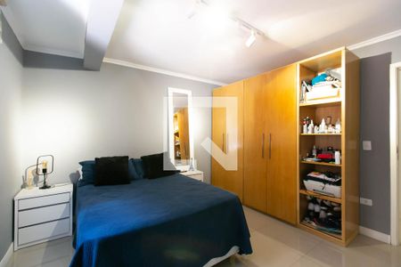 Casa à venda com 250m², 6 quartos e 4 vagas Casa à venda com 250m², 6 quartos e 4 vagasQuarto 1