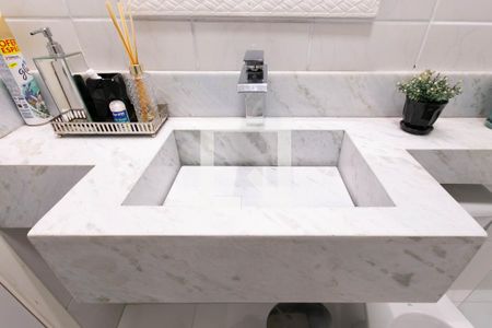 Casa à venda com 250m², 6 quartos e 4 vagas Casa à venda com 250m², 6 quartos e 4 vagasDetalhe banheiro