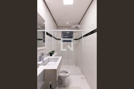 Casa à venda com 250m², 6 quartos e 4 vagas Casa à venda com 250m², 6 quartos e 4 vagasBanheiro