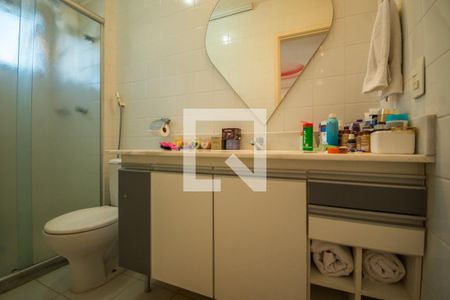 Banheiro da Suíte de casa de condomínio à venda com 3 quartos, 100m² em Parque Imperador, Campinas