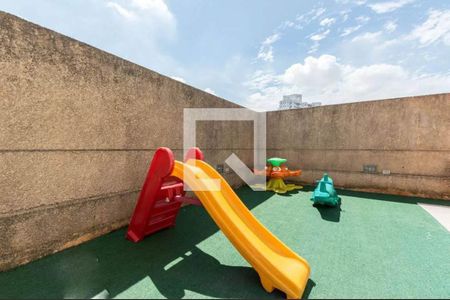 Apartamento para alugar com 49m², 2 quartos e sem vaga Apartamento para alugar com 49m², 2 quartos e sem vagaÁrea comum - Playground