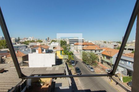 Vista Sala 2/Quarto 3 de apartamento para alugar com 2 quartos, 72m² em Navegantes, Porto Alegre