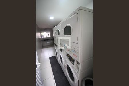 Studio para alugar com 40m², 1 quarto e sem vaga Studio para alugar com 40m², 1 quarto e sem vagaLavanderia