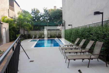 Studio para alugar com 40m², 1 quarto e sem vaga Studio para alugar com 40m², 1 quarto e sem vagaÁrea comum - Piscina