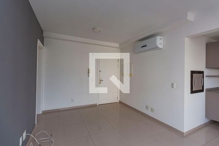 Apartamento à venda com 2 quartos, 69m² em Passo da Areia, Porto Alegre