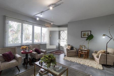 Sala de casa à venda com 3 quartos, 228m² em Três Figueiras, Porto Alegre