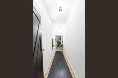 Corredor de casa à venda com 3 quartos, 280m² em Vila Santa Virginia, São Paulo