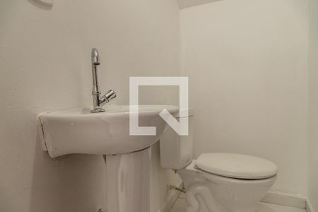 Lavabo de casa de condomínio para alugar com 2 quartos, 44m² em Parque Boturussu, São Paulo