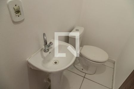 Lavabo de casa de condomínio para alugar com 2 quartos, 44m² em Parque Boturussu, São Paulo