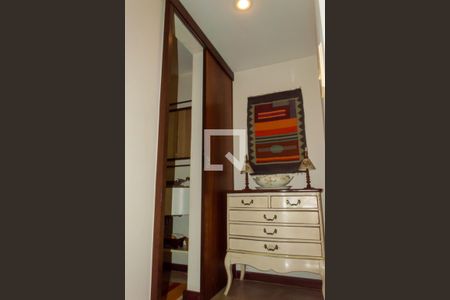 Lavabo de apartamento à venda com 4 quartos, 200m² em Barra da Tijuca, Rio de Janeiro