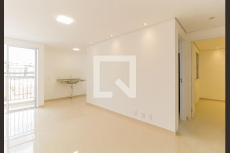 Sala de apartamento para alugar com 2 quartos, 51m² em Conjunto Habitacional Brás Cubas, Mogi das Cruzes
