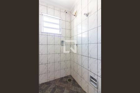 Banheiro de casa para alugar com 1 quarto, 40m² em Vila Yara, Osasco