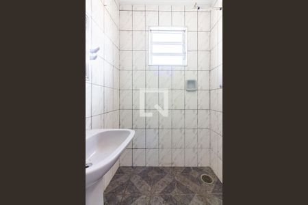 Banheiro de casa para alugar com 1 quarto, 40m² em Vila Yara, Osasco