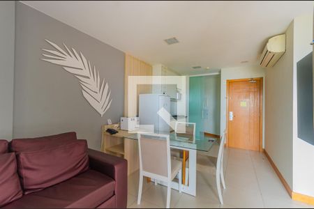 Sala/Cozinha de apartamento para alugar com 1 quarto, 50m² em Caminho das Árvores, Salvador