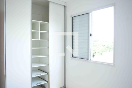 Quarto 1  de apartamento para alugar com 2 quartos, 44m² em Jardim Ísis, Cotia