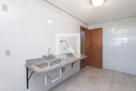 Apartamento para alugar com 183m², 3 quartos e 2 vagas Apartamento para alugar com 183m², 3 quartos e 2 vagasCOZINHA