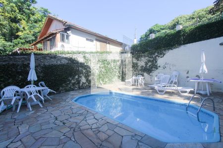 Apartamento para alugar com 183m², 3 quartos e 2 vagas Apartamento para alugar com 183m², 3 quartos e 2 vagasPISCINA