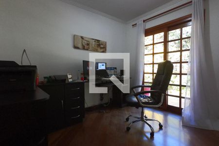 Casa de condomínio para alugar com 395m², 4 quartos e 6 vagas Casa de condomínio para alugar com 395m², 4 quartos e 6 vagasEscritório