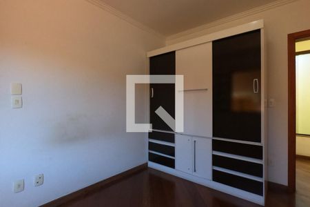 Casa de condomínio para alugar com 395m², 4 quartos e 6 vagas Casa de condomínio para alugar com 395m², 4 quartos e 6 vagasSuíte 2