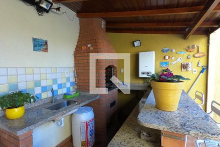 Casa de condomínio para alugar com 395m², 4 quartos e 6 vagas Casa de condomínio para alugar com 395m², 4 quartos e 6 vagasChurrasqueira