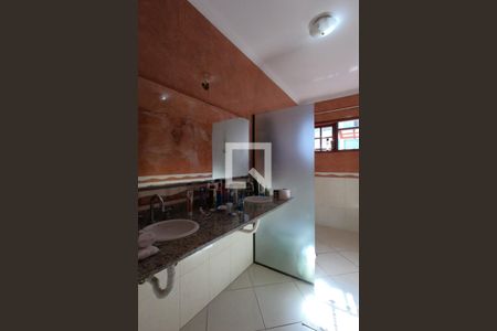 Casa de condomínio para alugar com 395m², 4 quartos e 6 vagas Casa de condomínio para alugar com 395m², 4 quartos e 6 vagasBanheiro Social