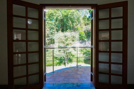 Casa de condomínio para alugar com 395m², 4 quartos e 6 vagas Casa de condomínio para alugar com 395m², 4 quartos e 6 vagasSuíte 1