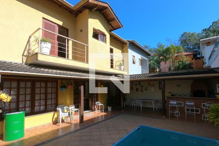 Casa de condomínio para alugar com 395m², 4 quartos e 6 vagas Casa de condomínio para alugar com 395m², 4 quartos e 6 vagasQuintal /Piscina